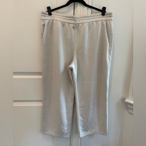 Lululemon Softstreme High Rise Cropped Pant in Bone Women’s Size 14